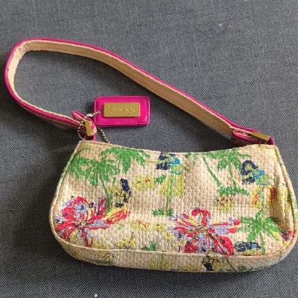 Sunny Pink and Cream Clutch with Floral Accents - Picture 3 of 5